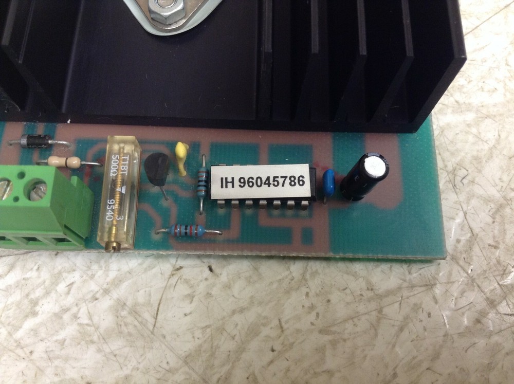 Verstarker FMB VS1 Interface Unit IH 96045786 (OK)