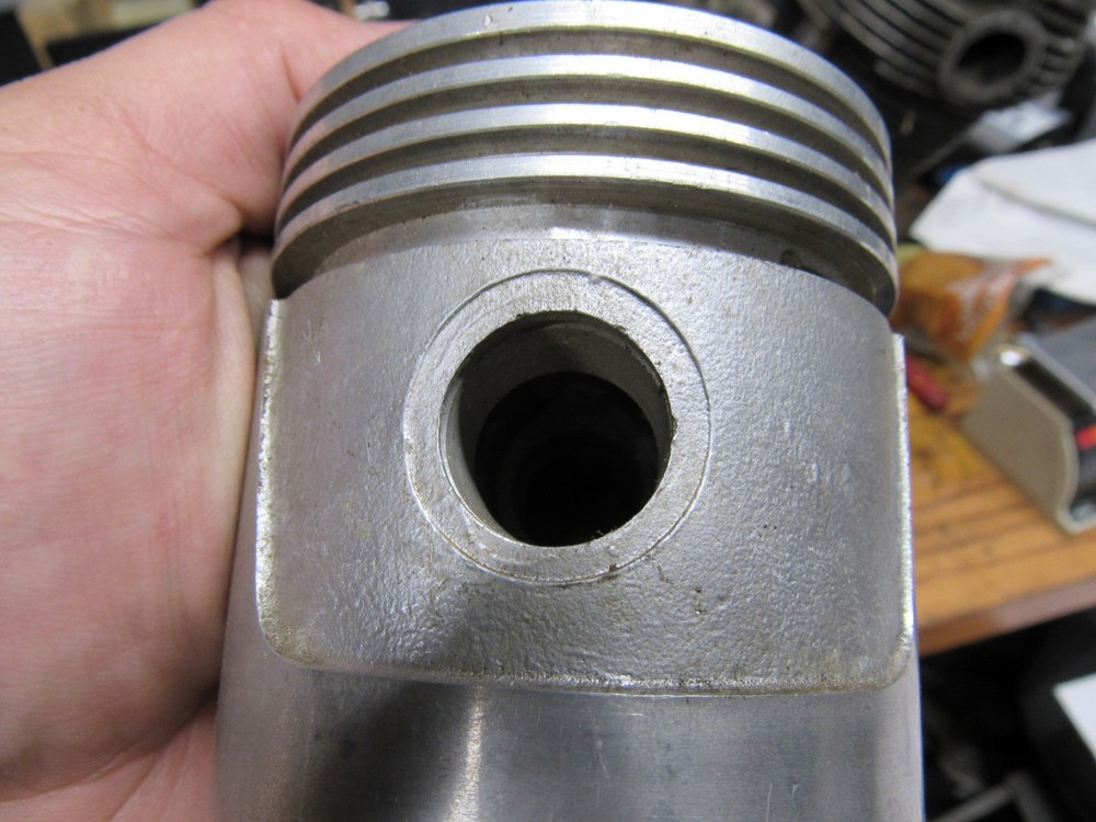 Wisconsin Engine Piston DB209 +.030 Over size New Old stock