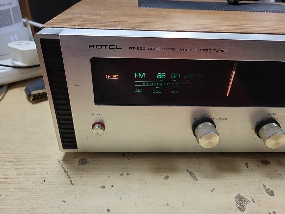 ROTEL RT-622 AM/FM STEREO TUNER