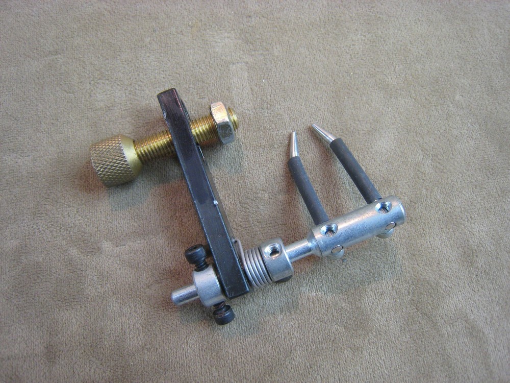 TIGHT! GKF 2 PRONG ADJUSTABLE BOW MOUNT ARROW REST