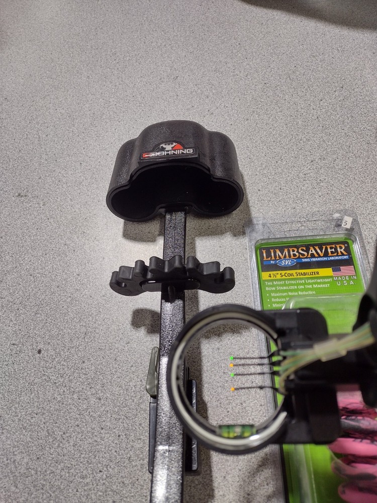 ARCHERY ACCESORY STARTER KIT...GREAT FOR GETTING YOUR DAUGHTERS