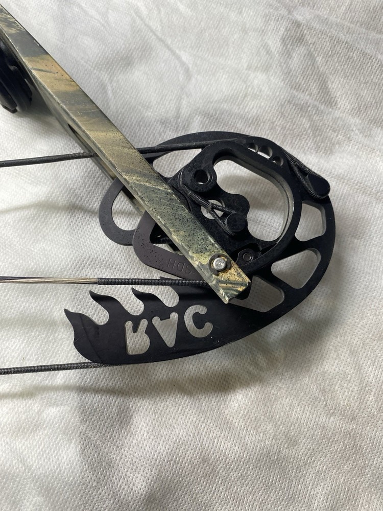 Renegade TR4 70# 29" RH Compound Bow