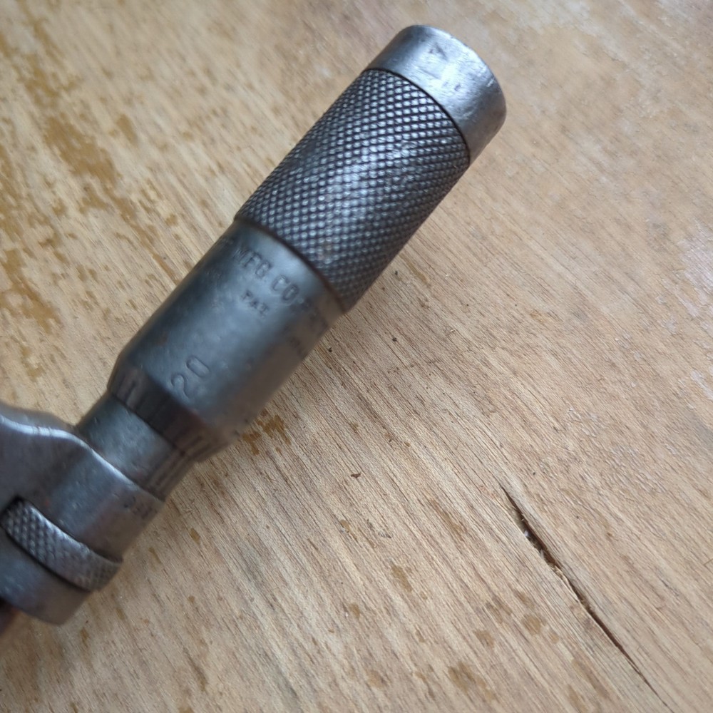 Brown & Sharpe # 13 Micrometer Locking