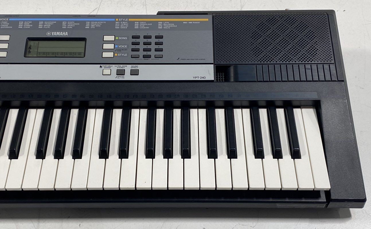 Yamaha 61 keys Portable Keyboard
