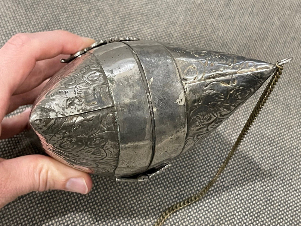 Vintage Antique Silver Played Coin Purse / Pillow Purse w/ Scrolling Design