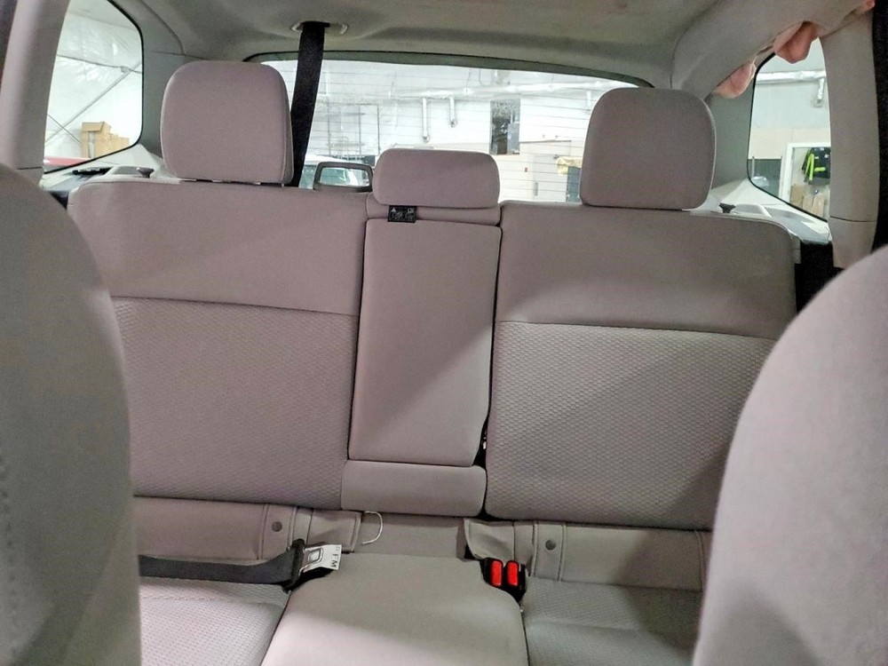 FORESTER 2018 Glove Box 2128746
