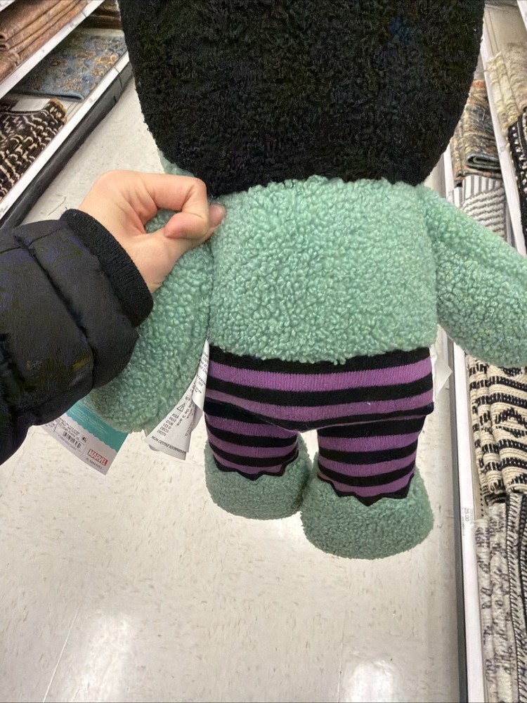 Marvel Universe Hulk Soft & Plush Cuddle 21" Tall Pillow Buddy