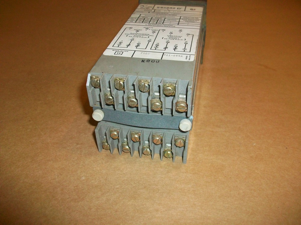 Square D Counter / Timer PLH-21AA 120vac