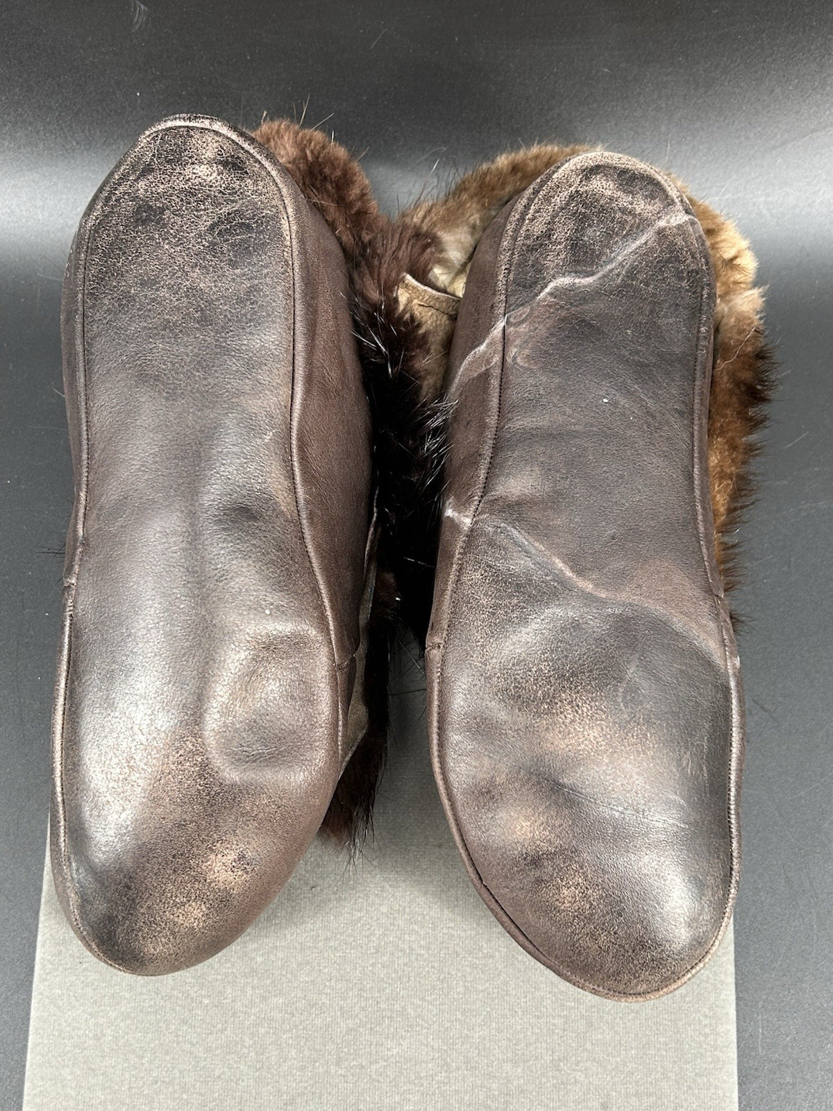 Chinook Leather Beaded Moccasins Vintage Beaded Design with Fur Accents