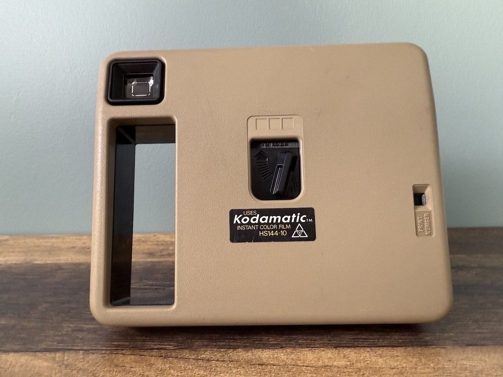 Vintage Kodak Kodamatic Pleaser II Program Instant Camera Untested