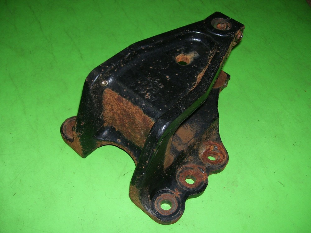 Hino 268 Rear Leaf Spring BRACKET HANGER frame 48414-E004 Front forward shackle