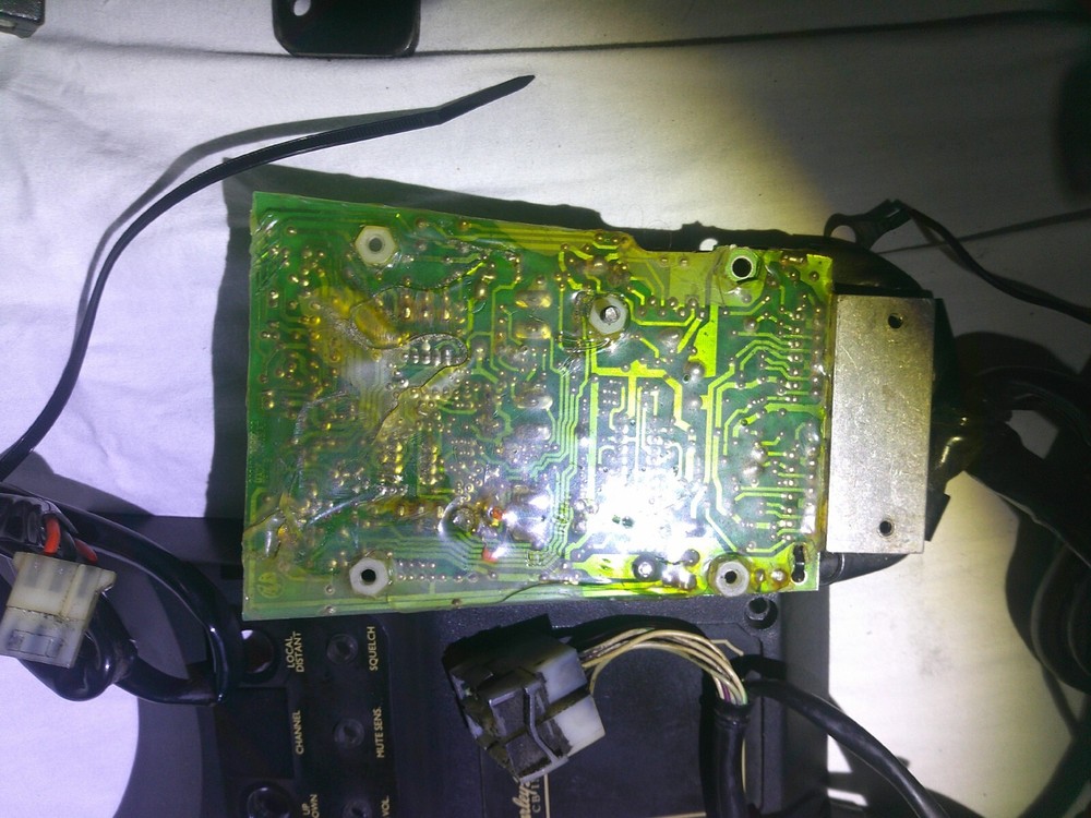 OE Harley Davidson CB Intercom Midland CB Transceiver tank mounted