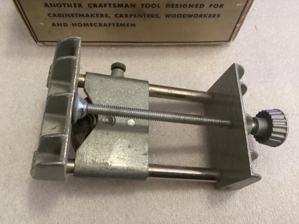 CRAFTSMAN DOWELING JIG 9-4186 WITH BOX