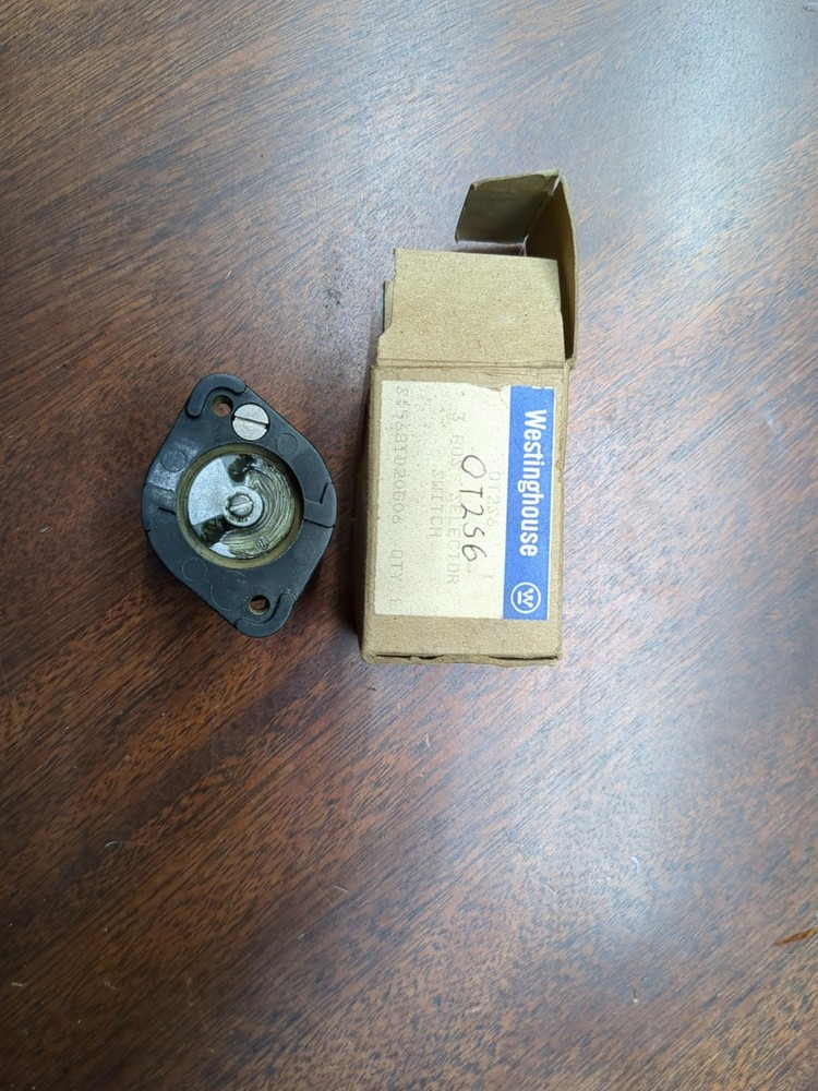 WESTINGHOUSE OT2S6 SELECTOR SWITCH OPERATOR 3 POSITION MAINTAINED NNB