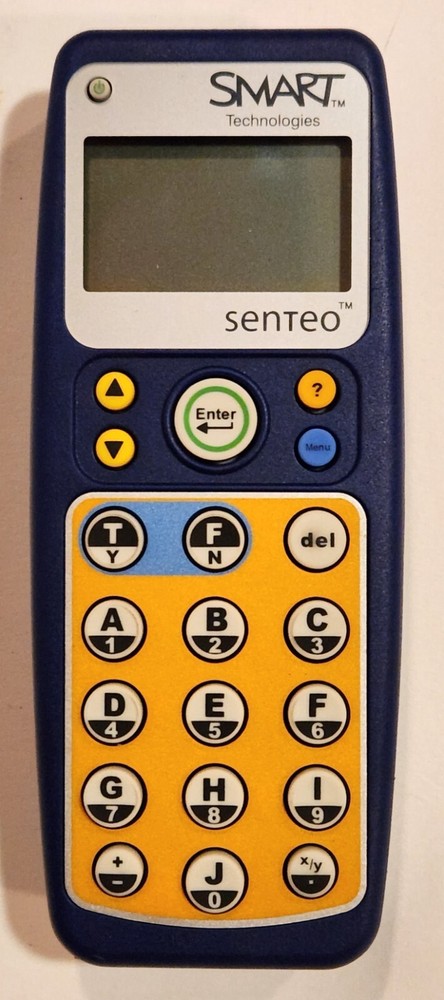 SMART Senteo Interactive Response Tech System w/ 32 Smart Technologies Receiver