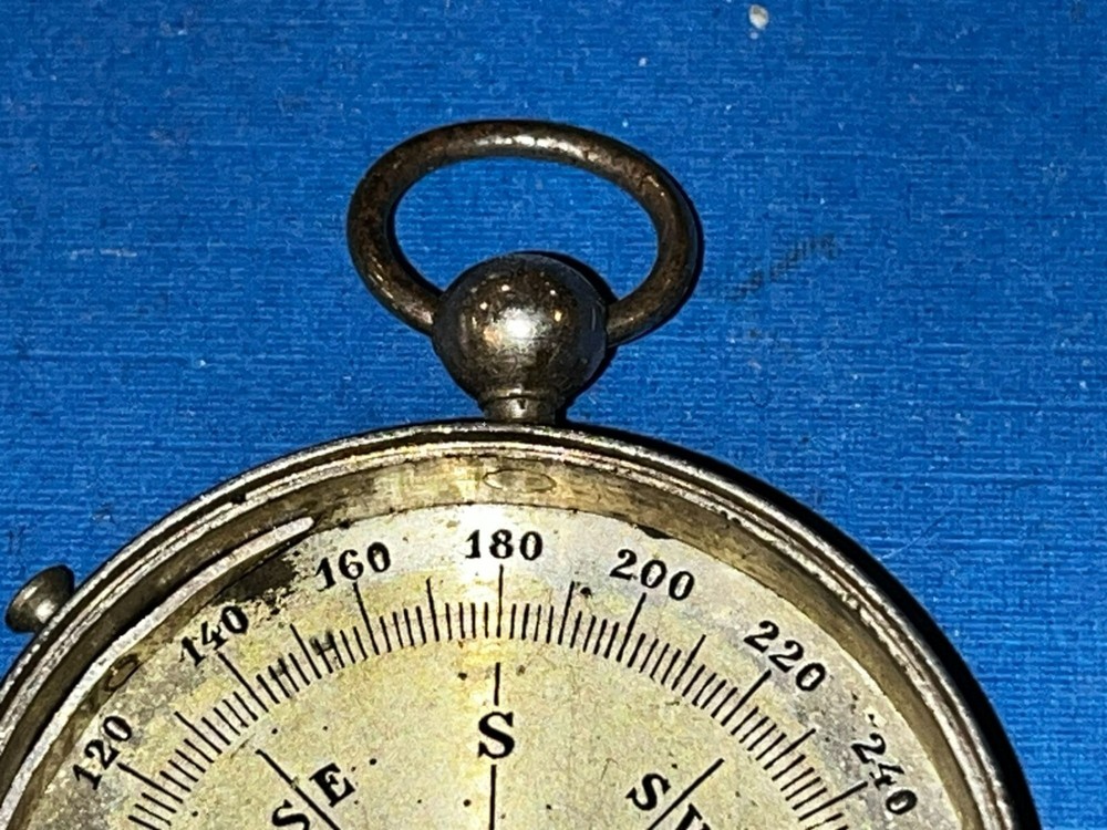 Antique Hunter Brass Cased Pocket Compass missing needle