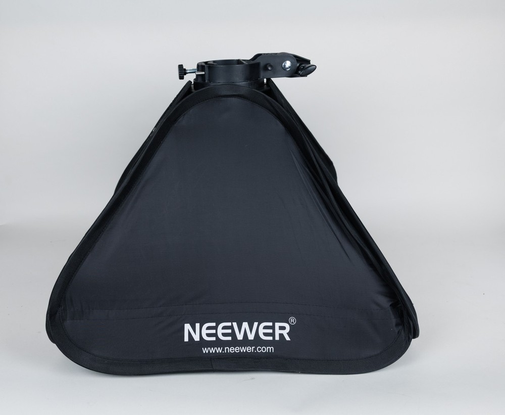 Neewer Speedlite Flash Mounts & Softboxes