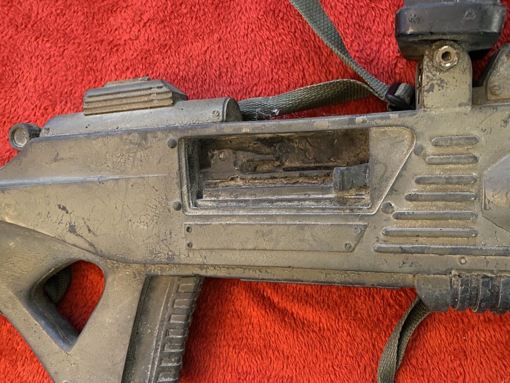 Space: Above And Beyond Screen Used Rifle Prop SAaB