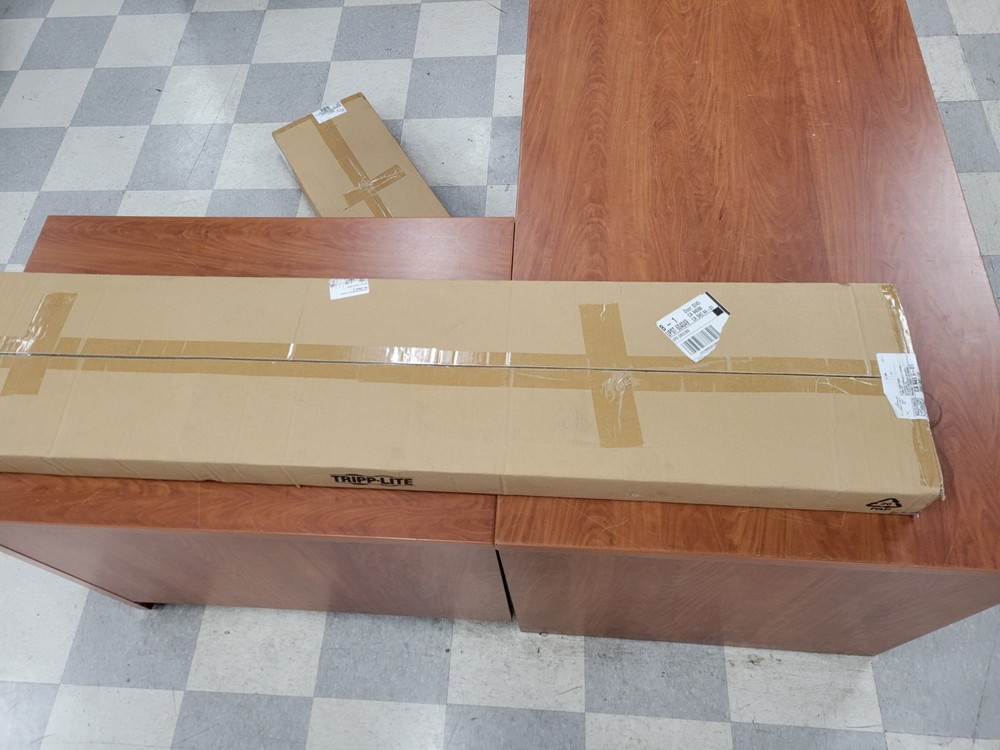 Tripp-Lite AC8A22 Server Rack for Srcable Ladder *New In Box/Read* | C186-B