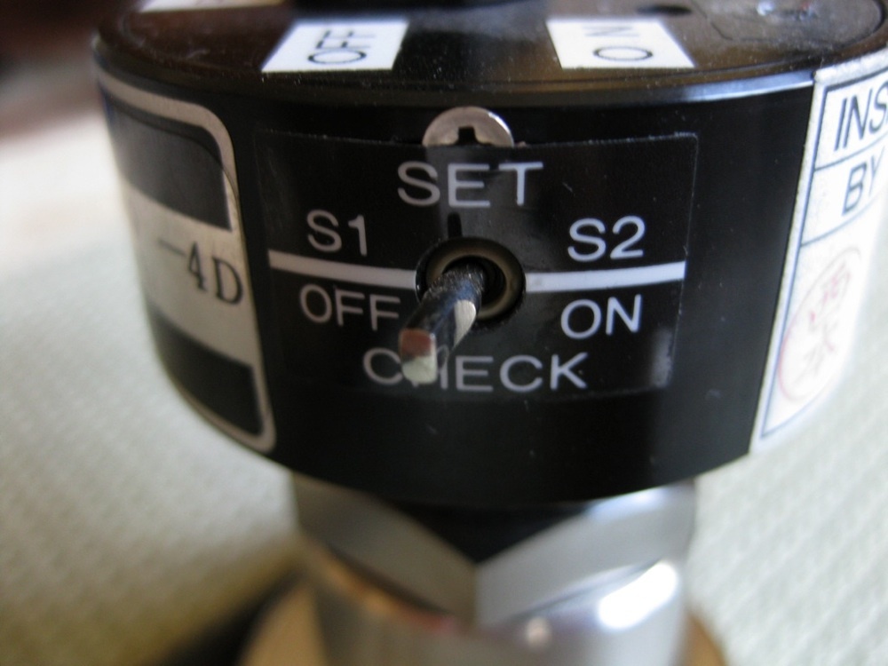 Valcom Pressure Switch NF-(-100~-2VAO-4D 200kPA)
