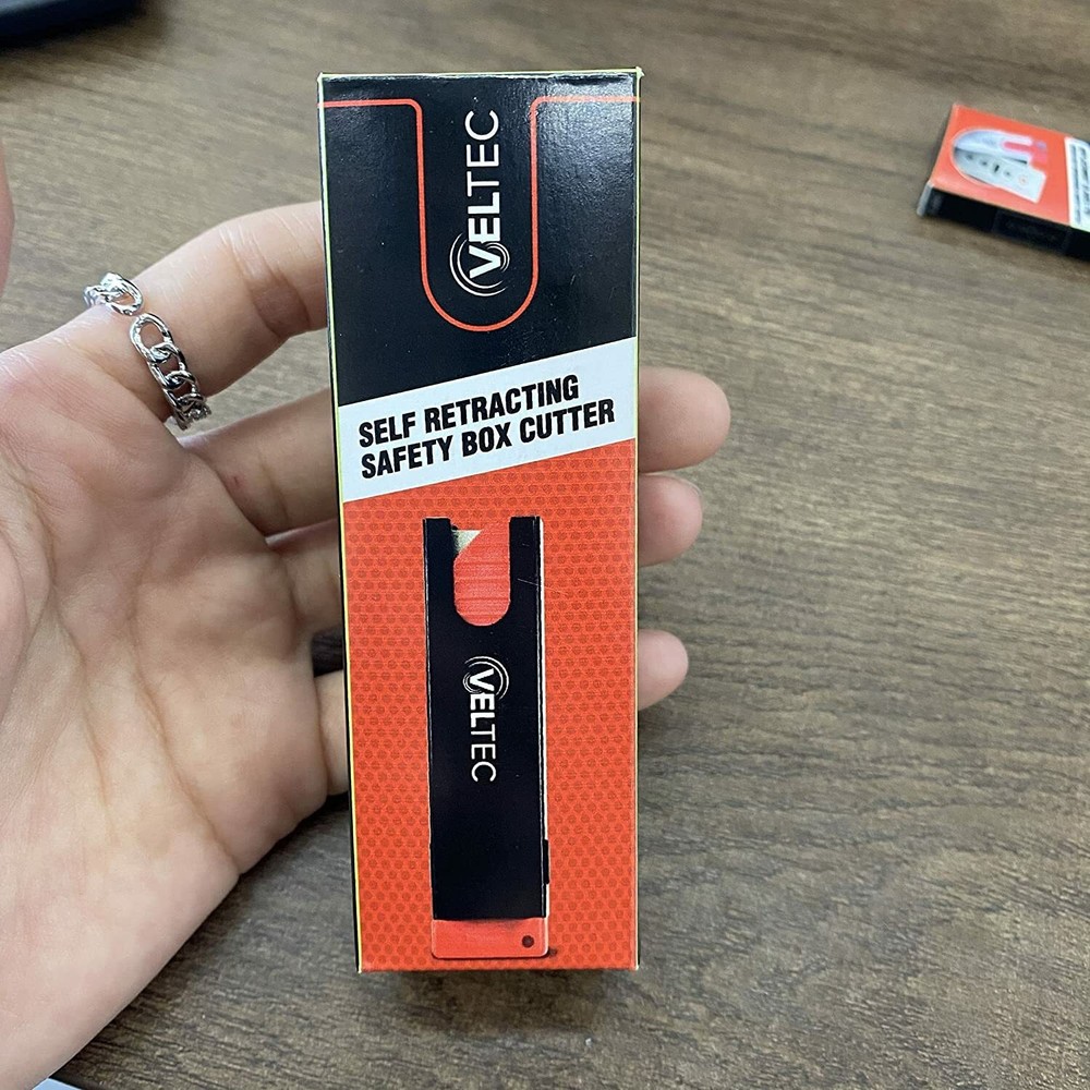 Veltec Auto Retractable Safety Box Cutter, 3 Pack Cutters, 10 Extra Blade
