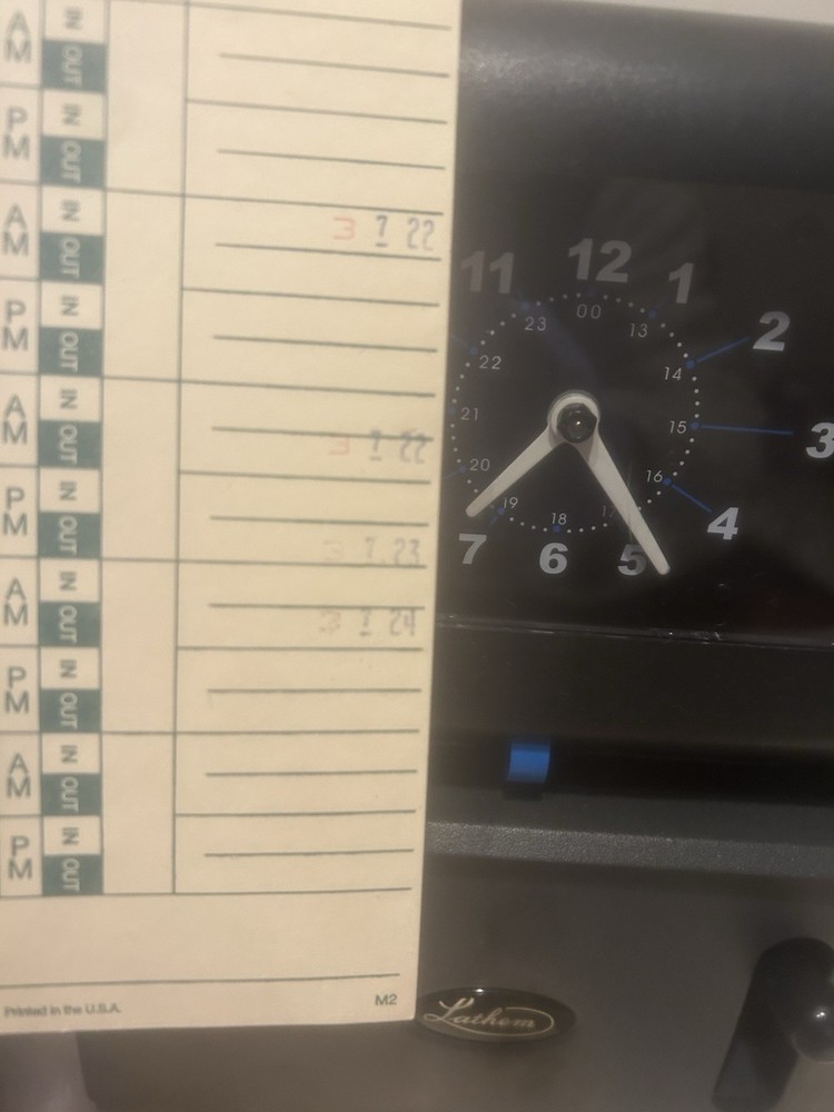 Lathem 4001 Analog Time Recorder Automatic Punch Time W/almostfullboxcards