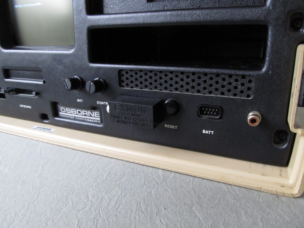 Vintage Osborne Computer 1 #A 08673 + Double Density Chip ***Pls Read