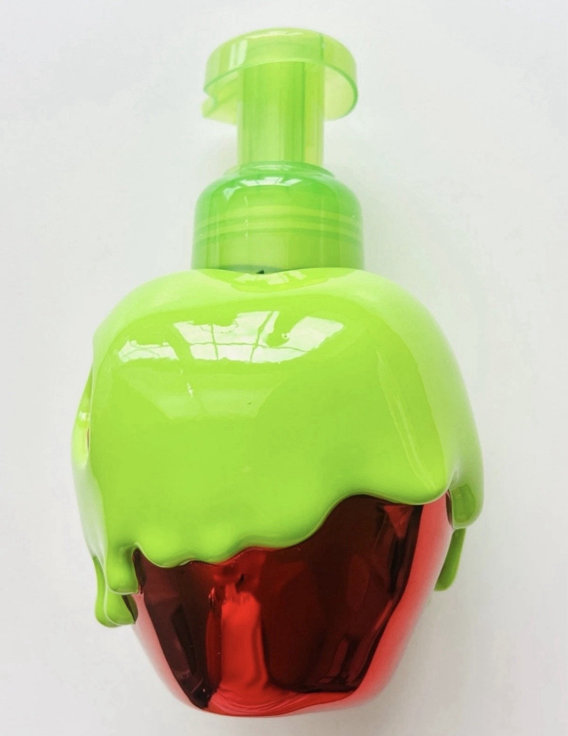 Bath & Body Works Disney Villains Evil Queen Poison Apple Hand Soap Dispenser