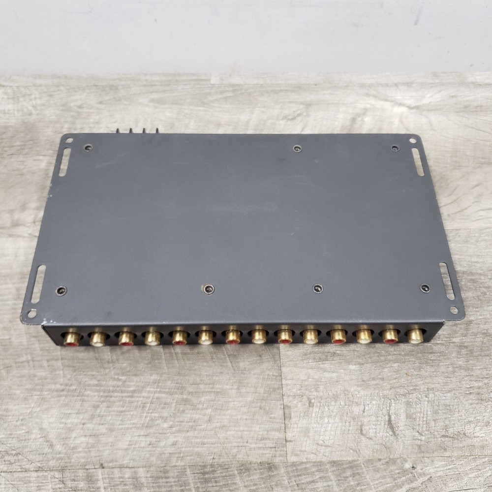 *SEE VIDEO* -Powers Up- AudioControl 4XS Programmable Electronic Crossover