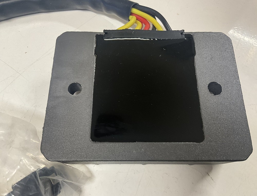 F0402-00101 Motorbike Regulator / Voltage Rectifier