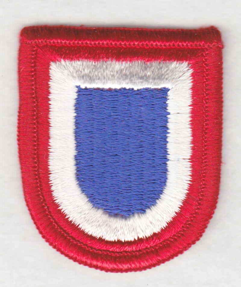 Army Beret Patch: Headquarters, 82nd Airborne Division - merrowed edge