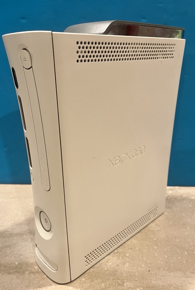 Microsoft Xbox 360 Console System Only. Works But Disk Get Stuck In Console.