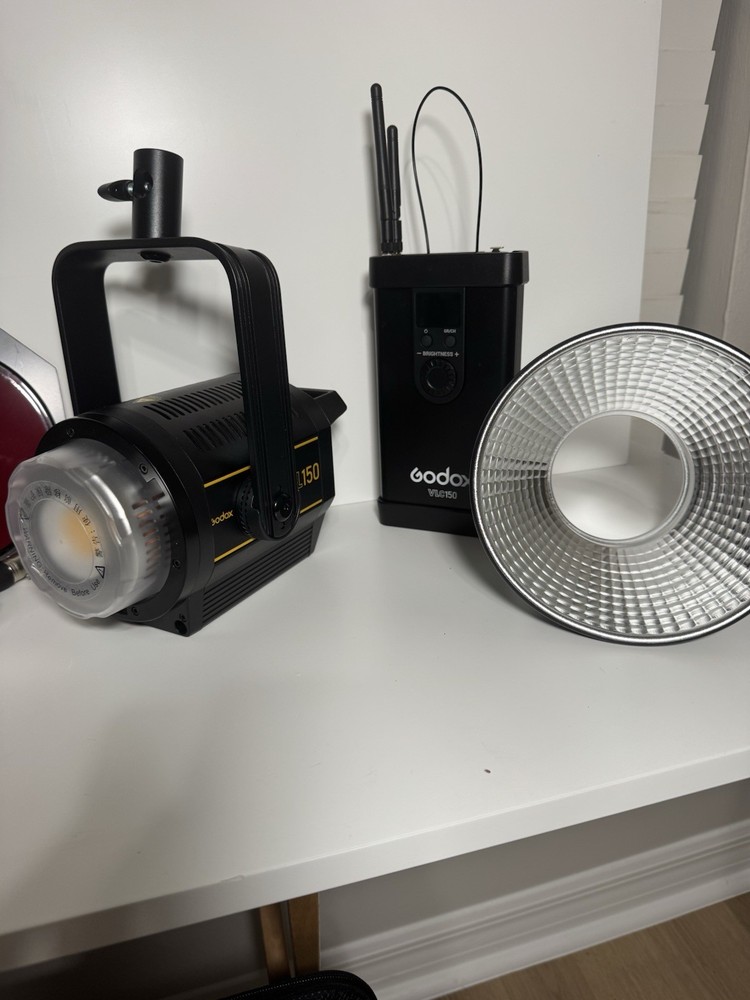Godox VL150II LED 165W Continuous Light, FX Effects, APP Control, Bowens