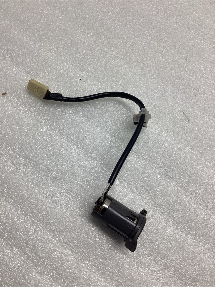 2001-2007 Toyota Sequoia Dash Power Socket Outlet 12V OEM