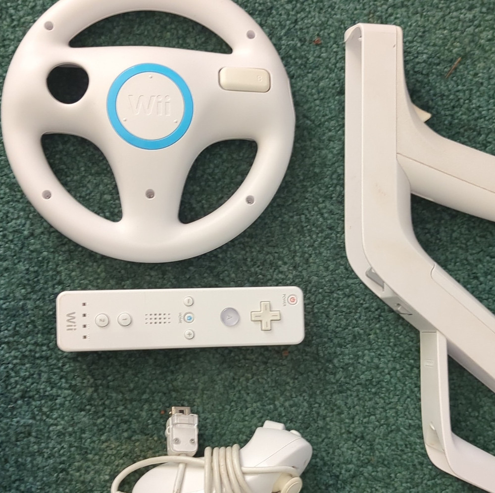 Nintendo Wii Controller Accessory Bundle Wheel Remote Nunchuk Zapper for Wii
