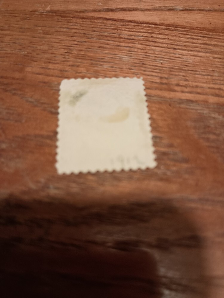 Canada SC# 104 Mint Light Hinged - S17841