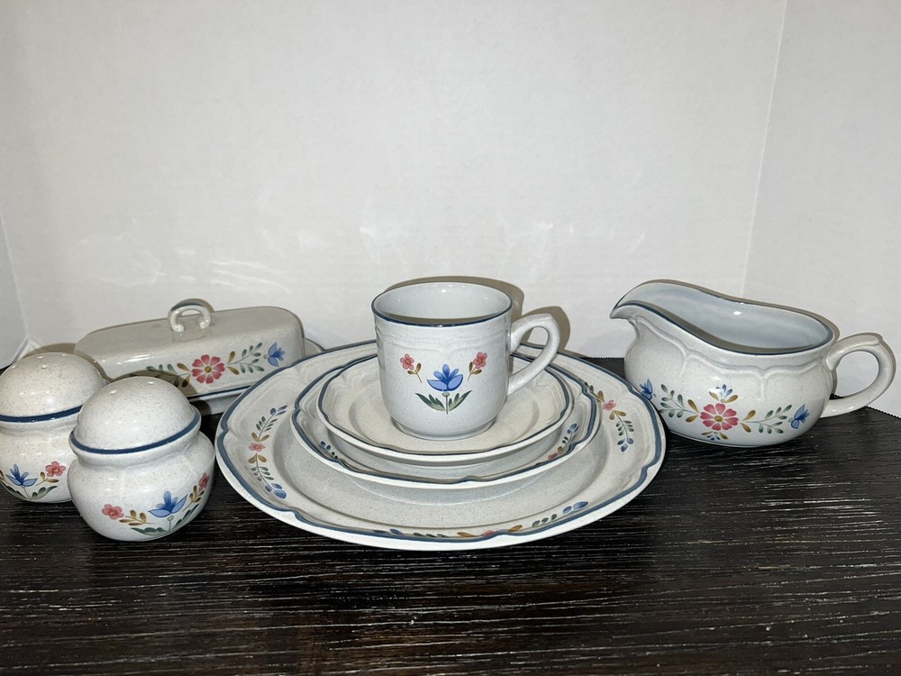 Inter-National Stoneware Japan