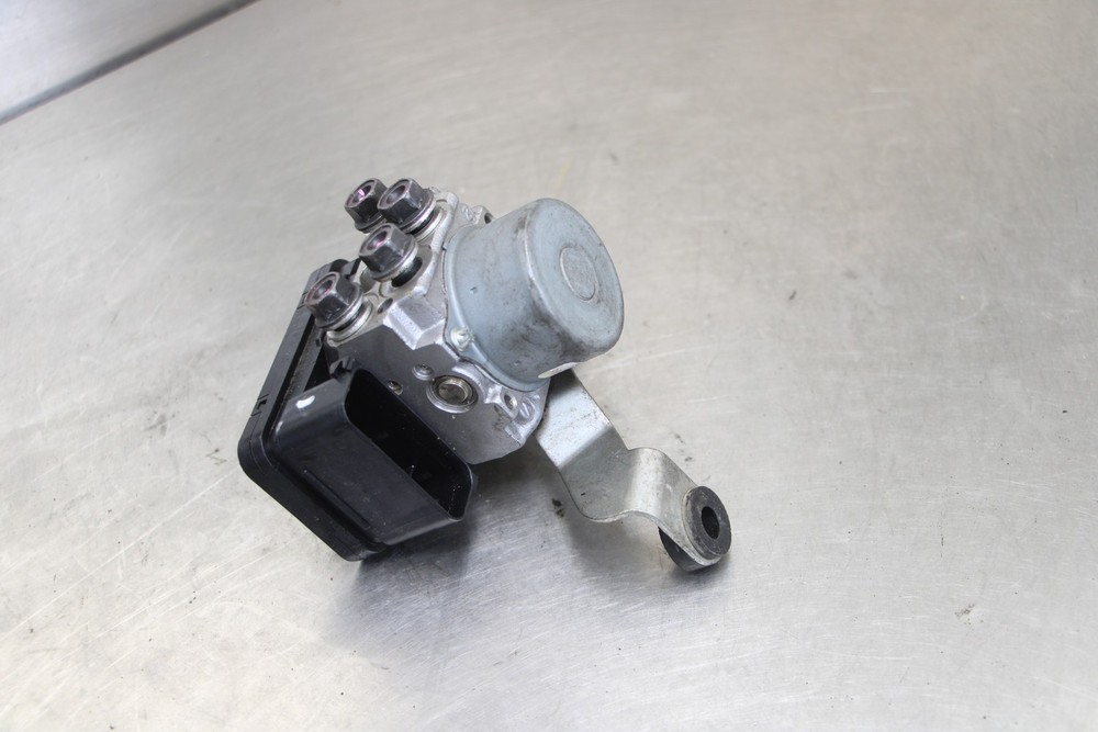 17-24 KAWASAKI Z900 ABS PUMP UNIT MODULE