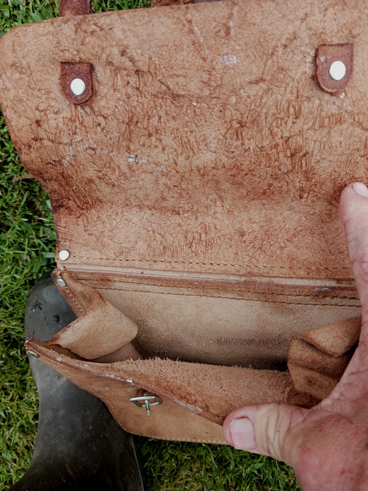 ** VINTAGE LEATHER SADDLEBAGS HORSEBACK WESTERN QUALITY DISPLAYS BEAUTIFUL!*