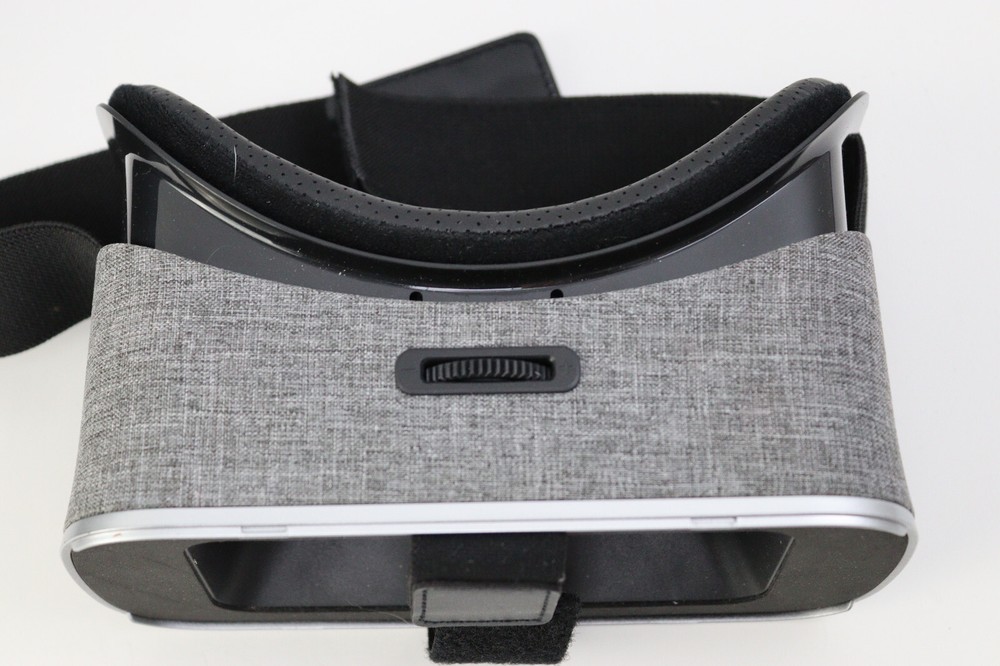 Cell Phone VR Headset Virtual Reality Glasses 3D Mobile Games for iOS & Android