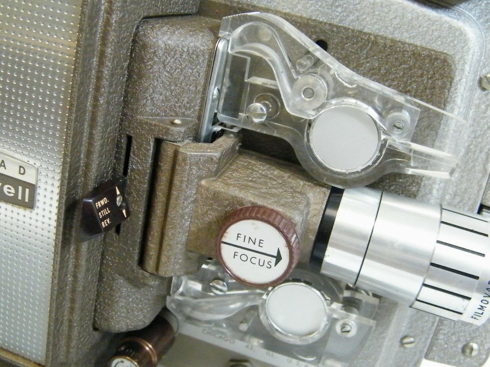 BELL & HOWELL MODEL 255A AUTOLOAD PROJECTOR