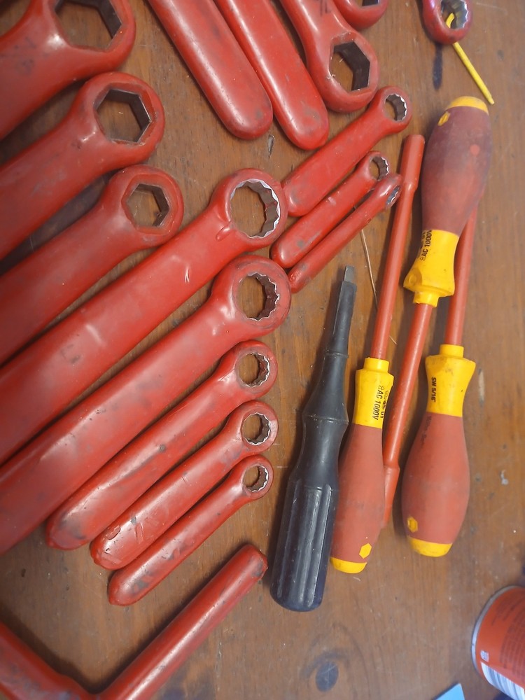 Insulated Tool Set Wiha plus Unbranded 29 pieces