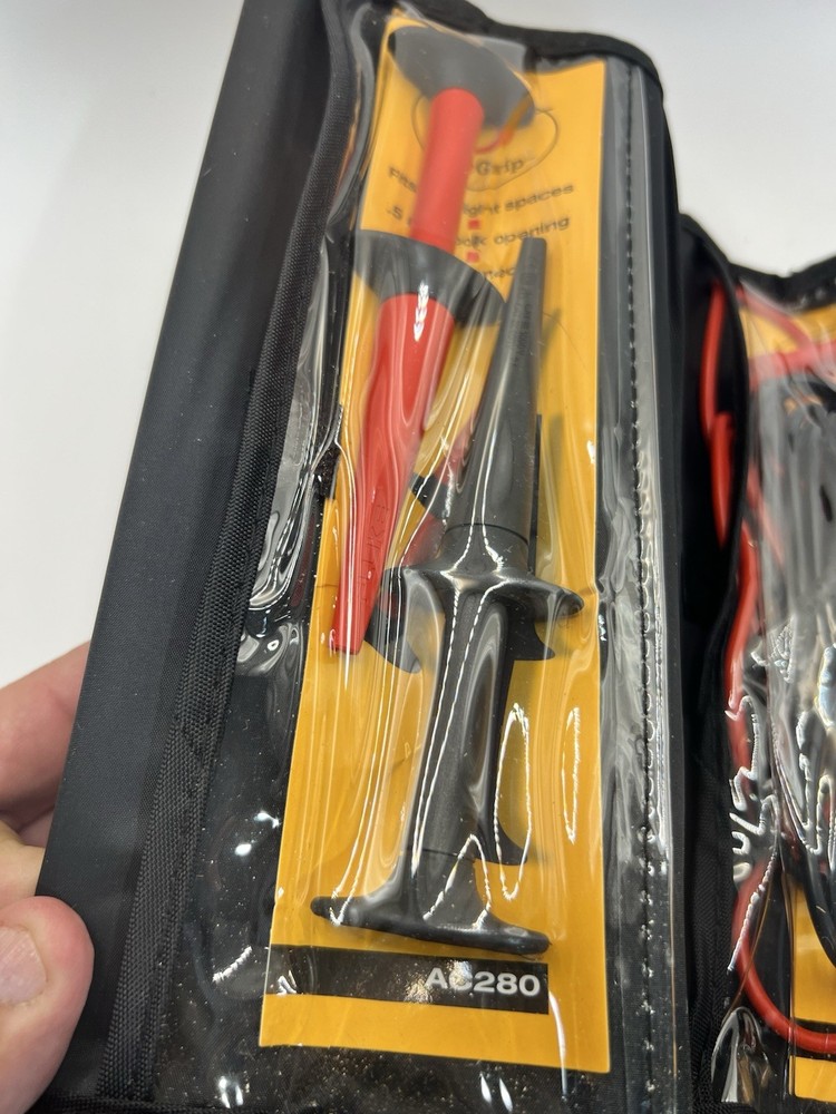 Fluke TLK-225 SureGrip Master Accessory Set Multimeter Test Leads Kit