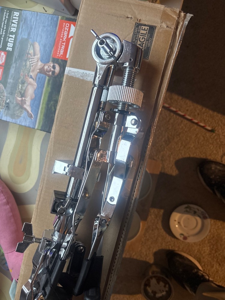 GRIFFIN drum stand nwt