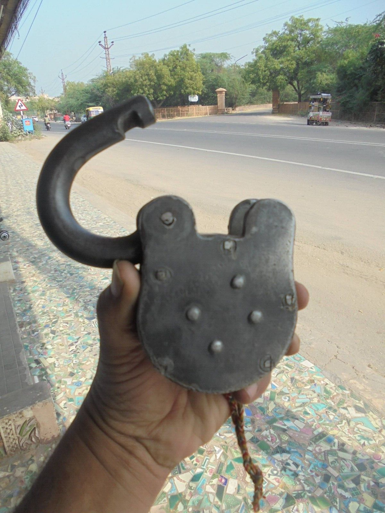 Vintage Iron Handcrafted Solid Heavy Fine Padlock