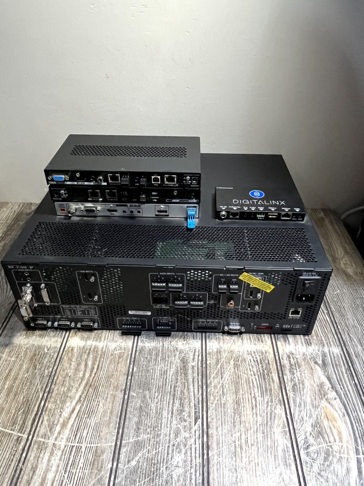 AMX Enova DVX-2110HD-SP Presentation Switcher - Bundle - Read - AS-IS