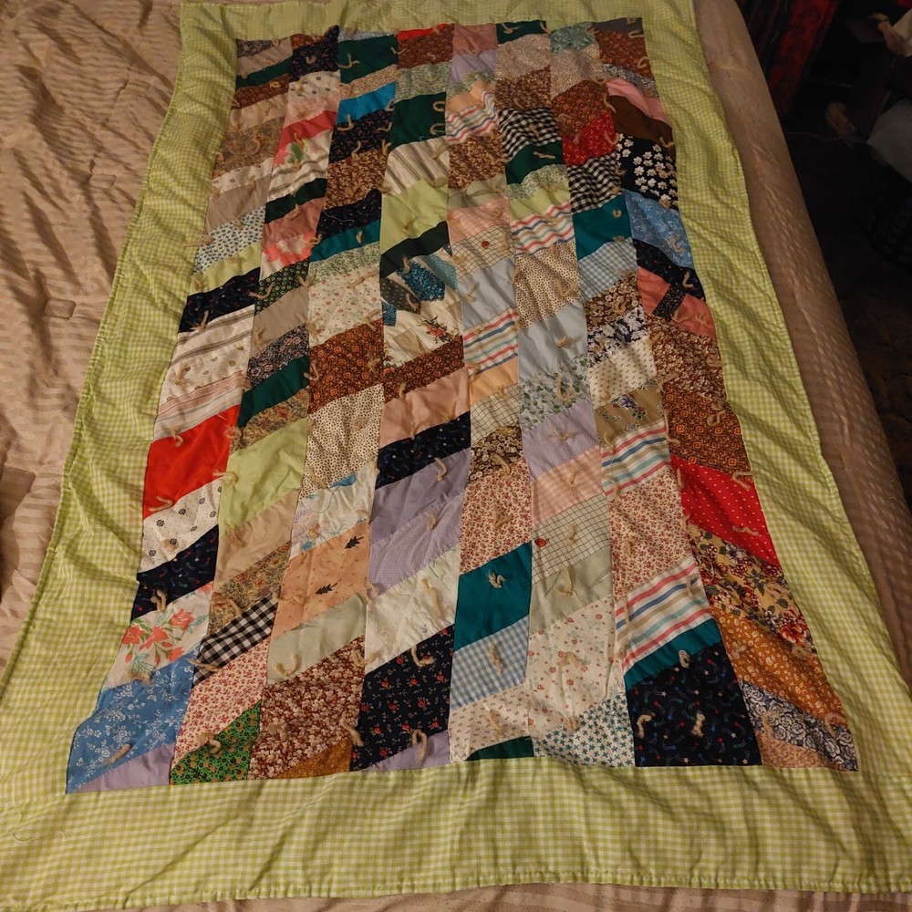 Vintage Handmade Patchwork Quilt Blanket 38”x60”  90's