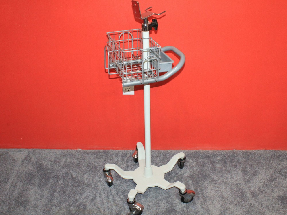 EXCELLENT CRITICARE ADJUSTABLE ROLLING 5-WHEEL LOCKING STAND HANDLE & BASKET 40"