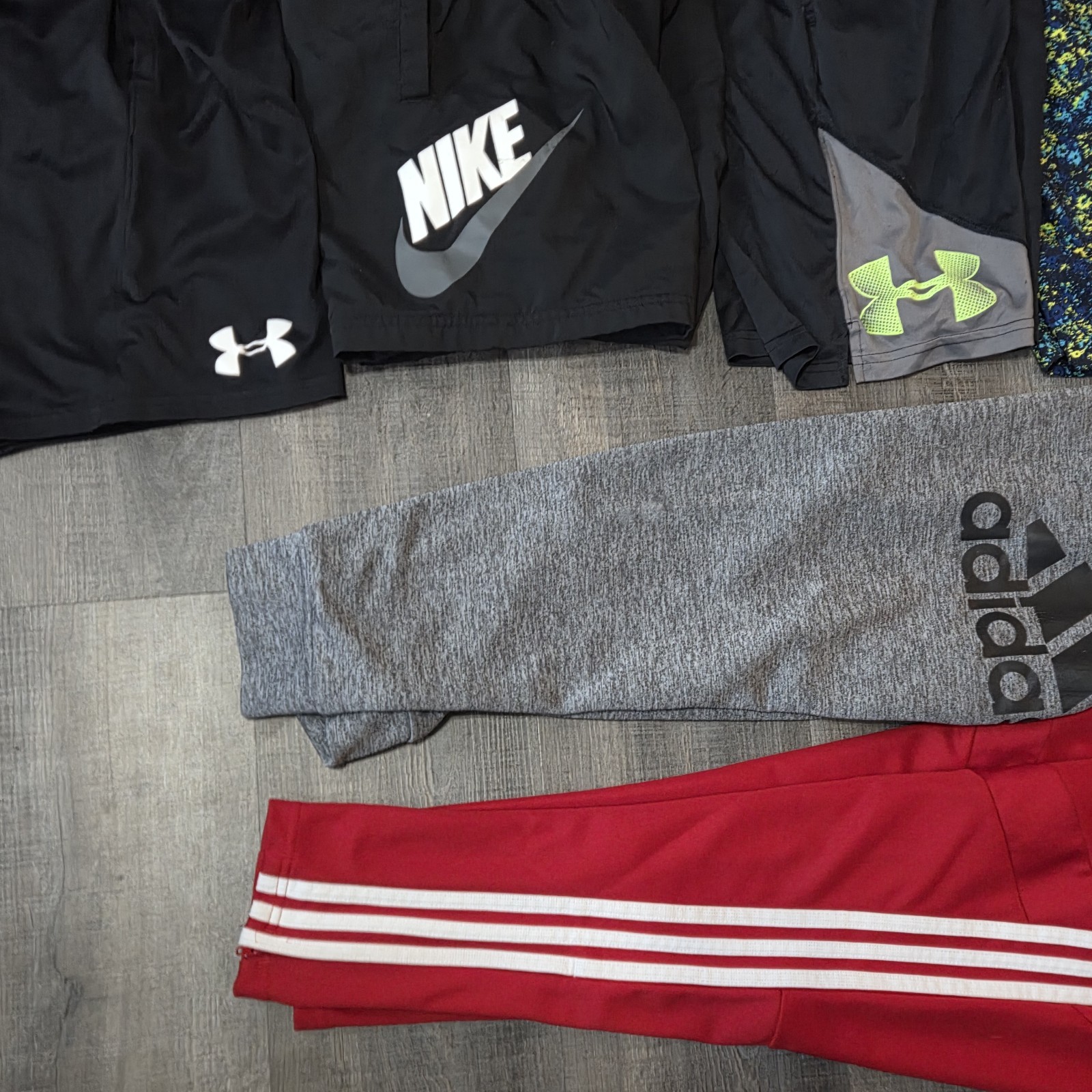Nike Under Armour Adidas Boys Medium Clothing Lot 25 Pieces
