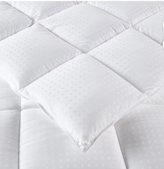 Croscill Down Alternative Comforter CC10-0017 Full/Queen 😃😃